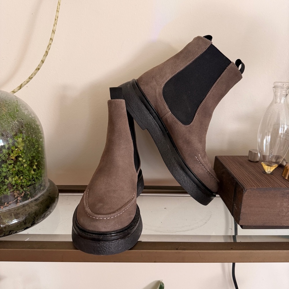 KIKIE Flat Platform Chelsea Boots - Picture 5 of 6